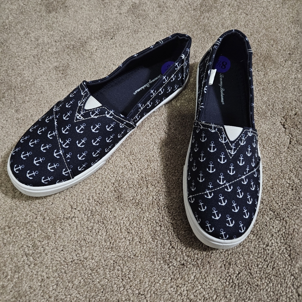 Women's slip on shoes